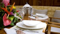Signe -  Dining Detail